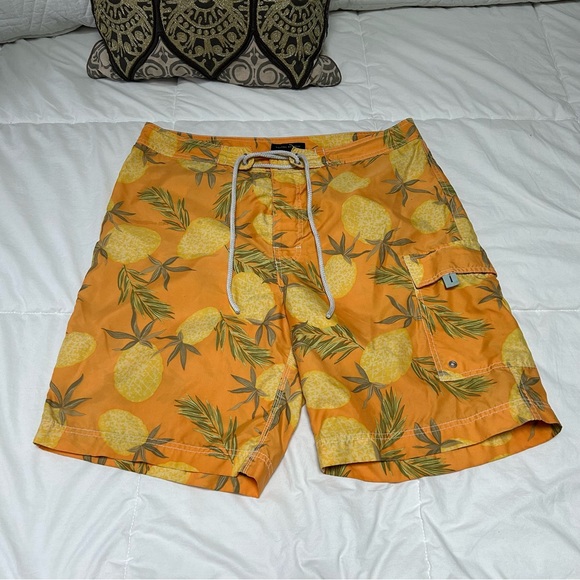 Men’s Banana Republic Hawaiian Board Shorts - Picture 1 of 10
